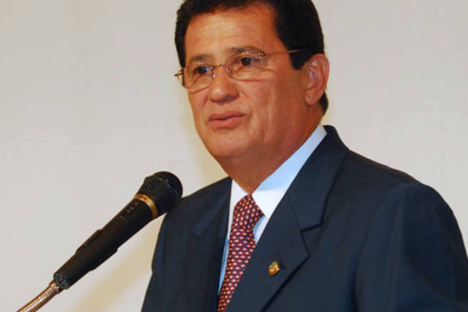 Planalto chama PR antes de ex-ministro discursar