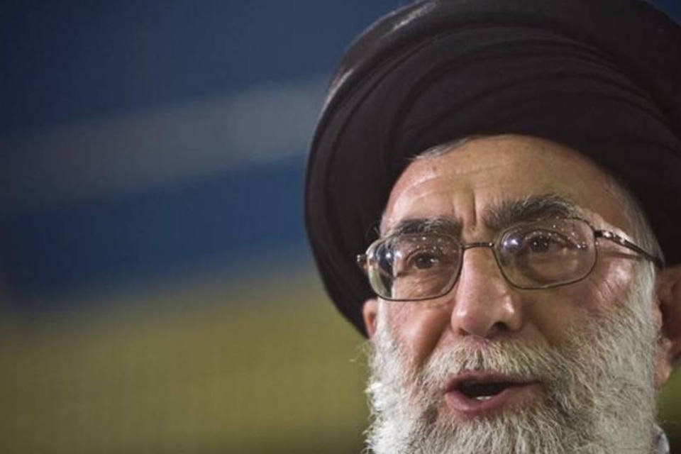 Khamenei diz que Ocidente não conseguiu pôr o Irã de joelhos