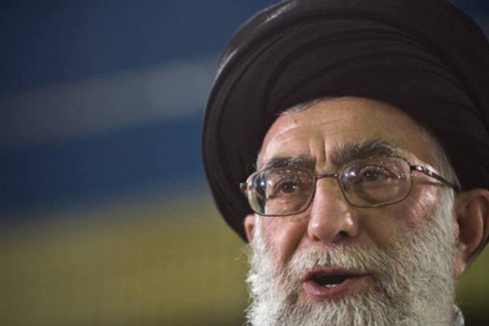 Líder supremo diz que Irã não será pressionado