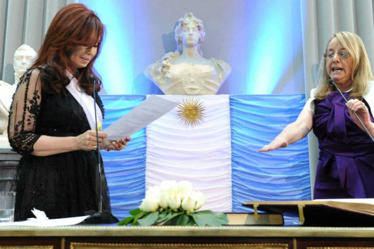 Alicia Kirchner (D), ministra de Desenvolvimento Social da Argentina e cunhada da presidente Cristina Kirchner (Not stated/Wikimedia Commons)