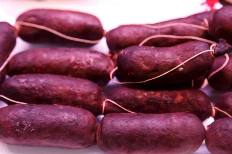 
	Embutidos: &quot;A carne tem componentes que s&atilde;o necess&aacute;rios para nosso corpo, mas o fato &eacute; que n&atilde;o se deve abusar e nem esquecer de comer frutas e verduras&quot;
 (ThinkStock)
