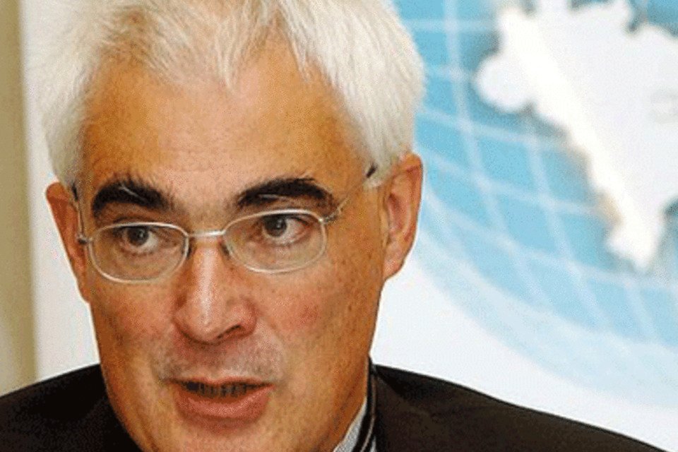 Ministro do Reino Unido pede rapidez no auxílio à Grécia