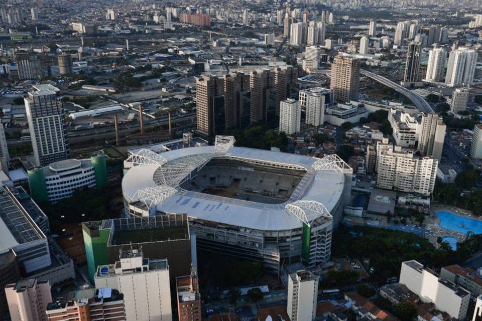 
	Vista a&eacute;rea do bairro Pomp&eacute;ia, em S&atilde;o Paulo, com a Allianz Parque Arena Palmeiras: algumas vias ser&atilde;o bloqueadas
 (Alexandre Battibugli / Abril Dedoc)