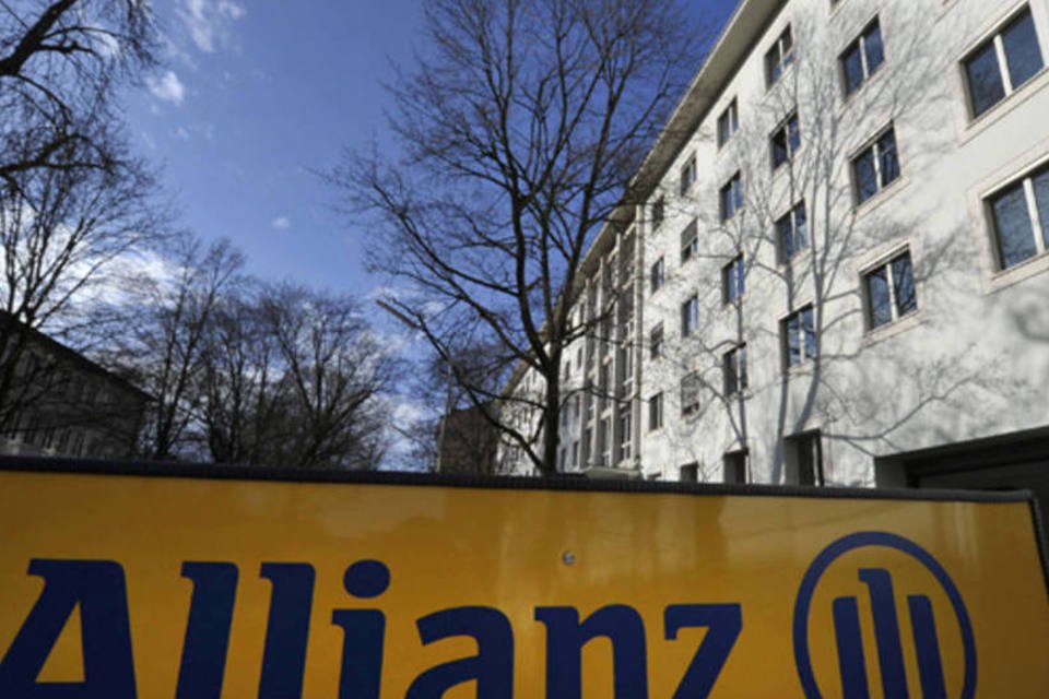 Seguro de danos e gestão de ativos elevam lucro da Allianz
