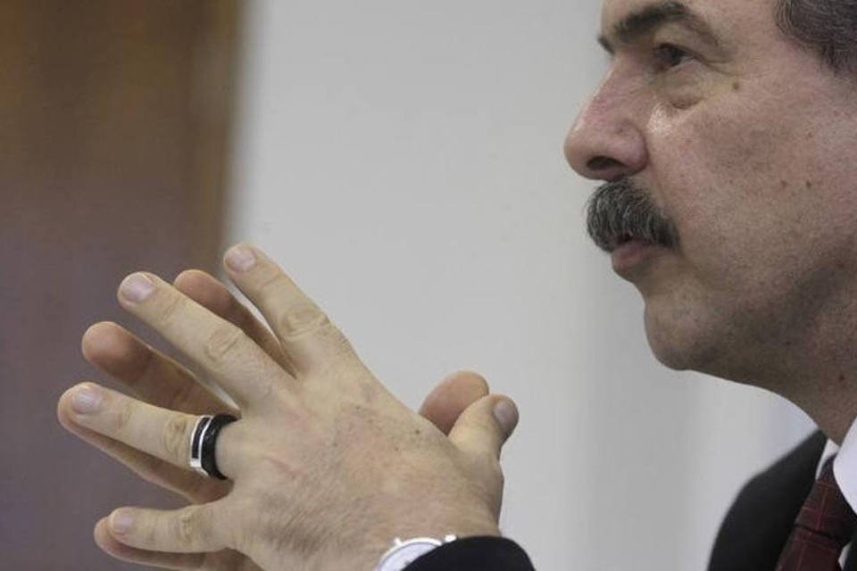 Mercadante diz que governo tem condições de aprovar ajuste