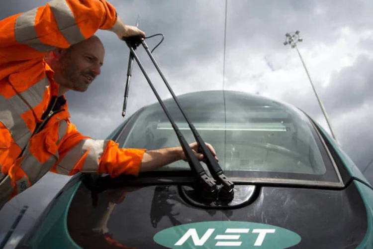 
	Trem da Alstom no Reino Unidos: companhia j&aacute; foi acusada em julho de seis crimes de corrup&ccedil;&atilde;o ou conspira&ccedil;&atilde;o para corromper
 (Jason Alden/Bloomberg)