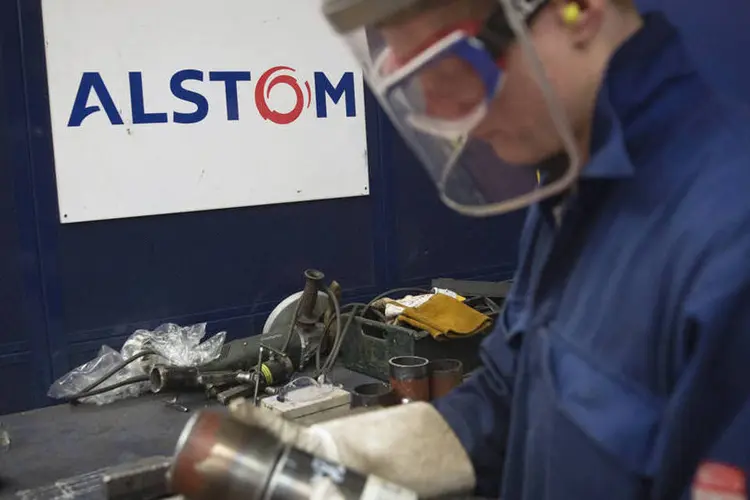 
	Alstom: proposta inclui uma parte de 7 bilh&otilde;es de euros em dinheiro e concorre com oferta da GE
 (Simon Dawson/Bloomberg)