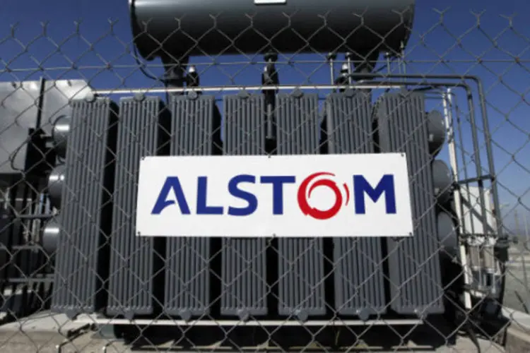 
	Alstom: nesta quarta-feira, a Bloomberg informou que a GE estaria negociando a compra de todas as opera&ccedil;&otilde;es da empresa francesa
 (Chris Ratcliffe/Bloomberg)