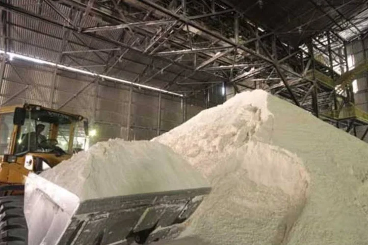 
	Produ&ccedil;&atilde;o de Alum&iacute;nio da Vale: no m&ecirc;s, a queda do indicador foi puxada pelo segmento de metais (alum&iacute;nio, min&eacute;rio de ferro, cobre, estanho, zinco, chumbo e n&iacute;quel)
 (AGÊNCIA VALE)