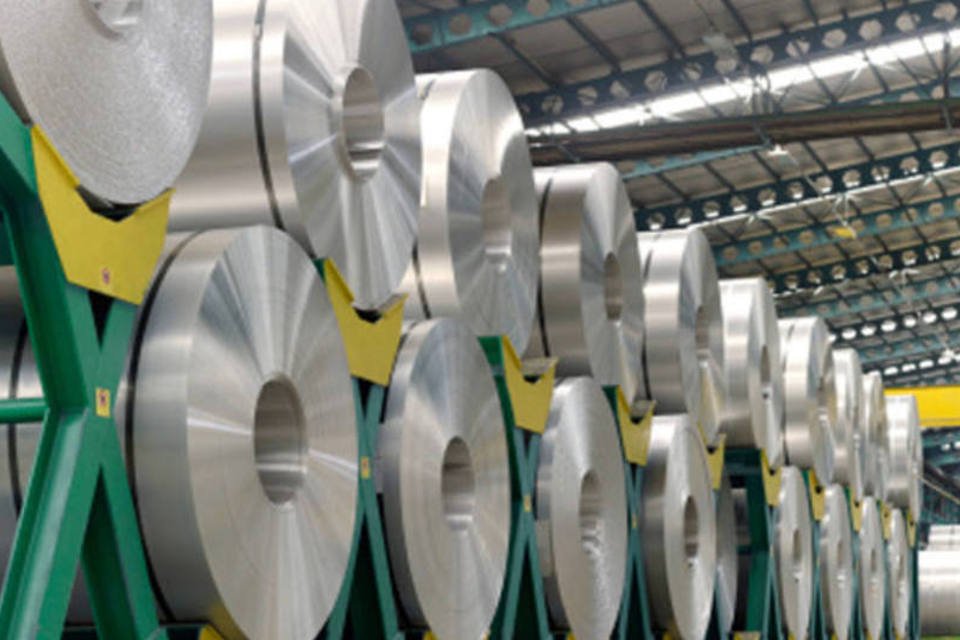 Oferta de alumínio corre risco por corte de produção no Brasil, diz Hydro