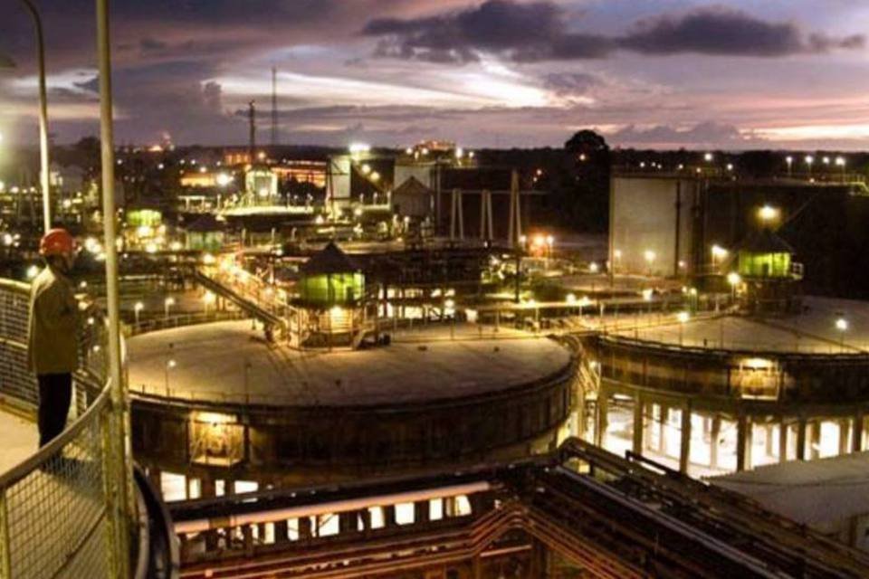 Norsk Hydro é notificada sobre cortar produção em unidade no PA