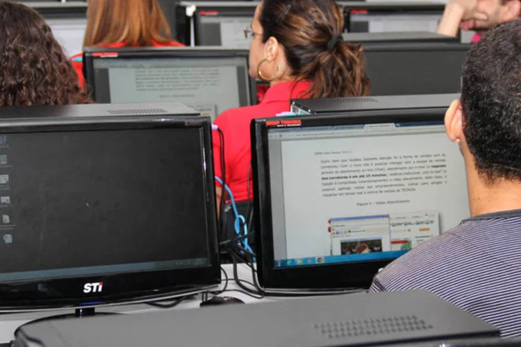 Alunos durante curso na Faculdade Estácio do Recife, em Pernambuco (Divulgação/Águila Comunicação)