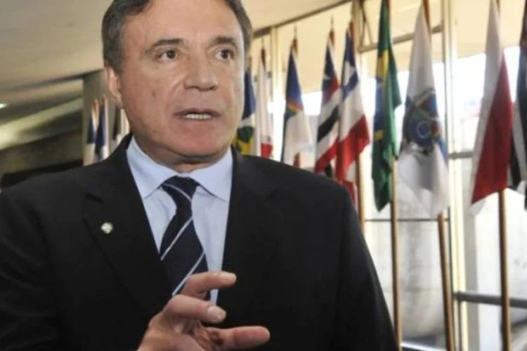 Em discurso no evento, o senador Alvaro Dias, representante da executiva nacional do partido, fez críticas ao PT e chamou o ex-presidente Lula de "ex-presidente decadente" (José Cruz/ABr)