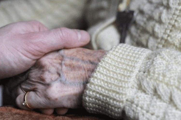 
	Idosos com mais de 60 anos formam o grupo que mais contribuir&aacute; para aumento nos gastos
 (Sebastien Bozon/AFP)