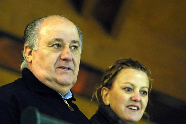 
	Amancio Ortega, dono da Inditex, e sua esposa: a empresa de Ortega opera mais de 6.600 lojas de marcas como Zara, Massimo Dutti e Pull&amp;Bear
 (Getty Images)