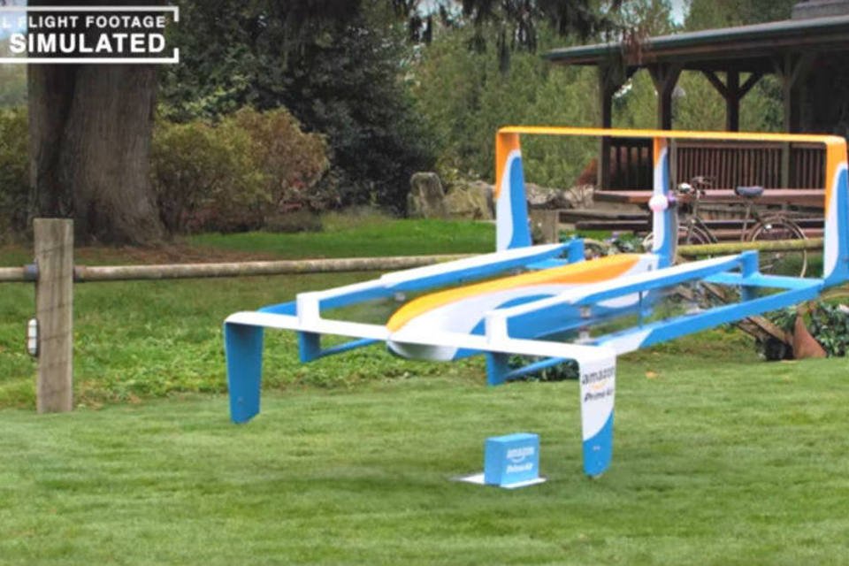Comercial apresenta novo drone da Amazon para entregas