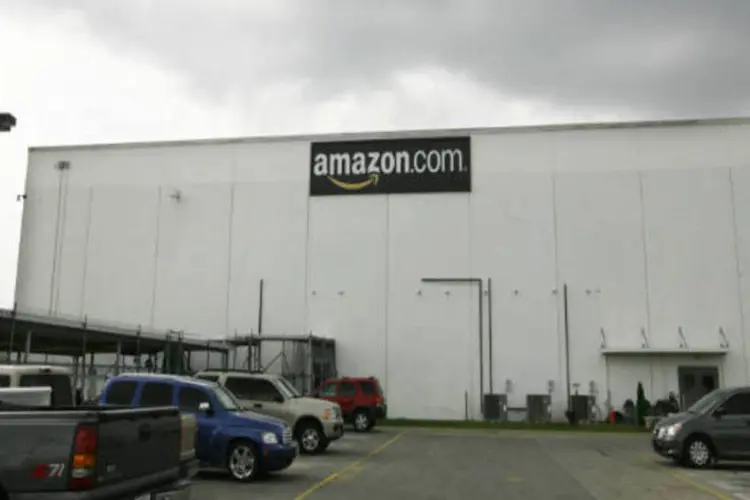 
	Amazon: empresa afirmou em agosto que daria fim &agrave; pol&iacute;tica na Uni&atilde;o Europeia que evitava que comerciantes que usassem o Marketplace oferecessem pre&ccedil;os menores em outros sites
 (Wikicommons)
