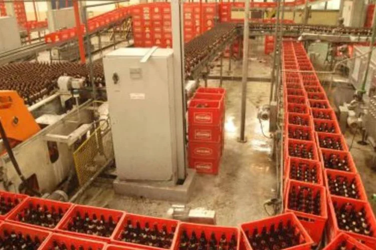 Unidade da Ambev em Jacareí: A empresa pretende abrir três fábricas no país em 2010