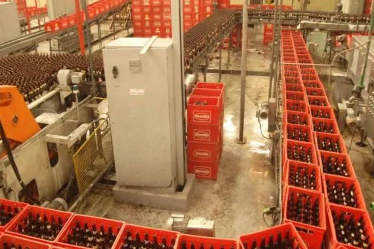 AmBev: a empresa pretende investir até 2,5 bilhões de reais no Brasil em 2011 (Heudes Regis/EXAME)