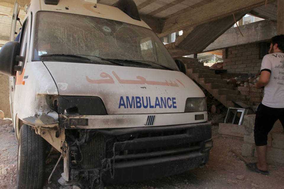 Bombardeio atinge centro médico e deixa mortos na Síria