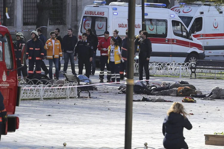 
	Ataque em Istambul: promotor pediu ao tribunal a pris&atilde;o preventiva dos suspeitos, que s&atilde;o acusados ​​de pertencer ao Estado Isl&acirc;mico
 (Reuters/ Kemal Aslan)