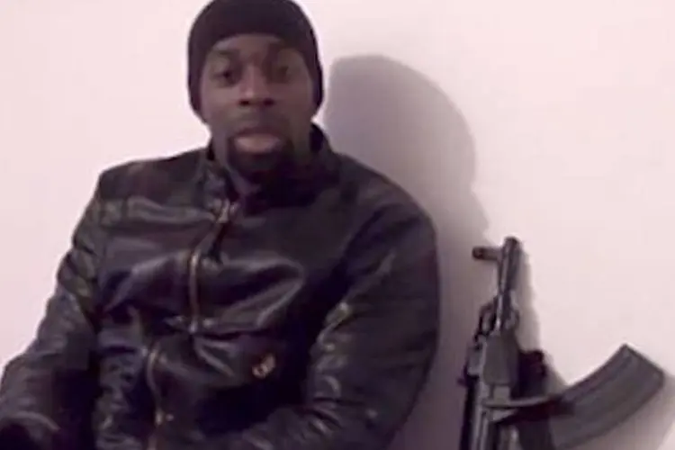 
	Amedy Coulibaly: um dos respons&aacute;veis pelos atentados em Paris recebia armas de um franc&ecirc;s, preso na Espanha
 (Reprodução / YouTube)