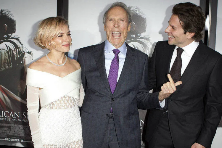 American Sniper: no filme, Bradley Cooper vive o atirador de elite da marinha dos Estados Unidos Chris Kyle (REUTERS/Carlo Allegri/Files)