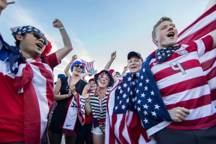 Torcedores dos EUA na Copa de 2014. País levou o título de marca mais valiosa do planeta neste ano (Getty Images)
