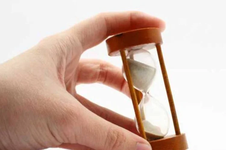 
	Tempo correndo na ampulheta: Entregar antes &eacute; a melhor alternativa para quem quer receber a restitui&ccedil;&atilde;o logo
 (Stock Exchange)