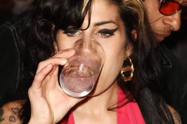 Amy Winehouse na festa do prêmio Q Awards, em Londres (Dave Hogan/AFP)