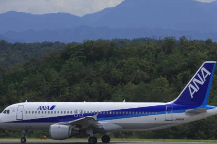 
	Avi&atilde;o da companhia a&eacute;rea japonesa All Nippon Airways: companhia a&eacute;rea anunciou que em breve substituir&aacute; o comercial de televis&atilde;o
 (Wikicommons)