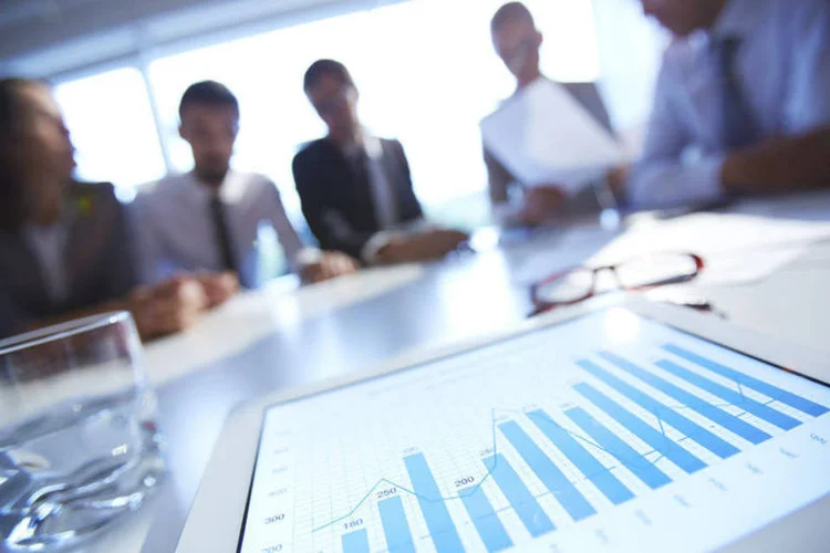 
	Analistas de neg&oacute;cios: m&eacute;dia salarial de 7,2 mil reais no Brasil
 (Thinkstock)