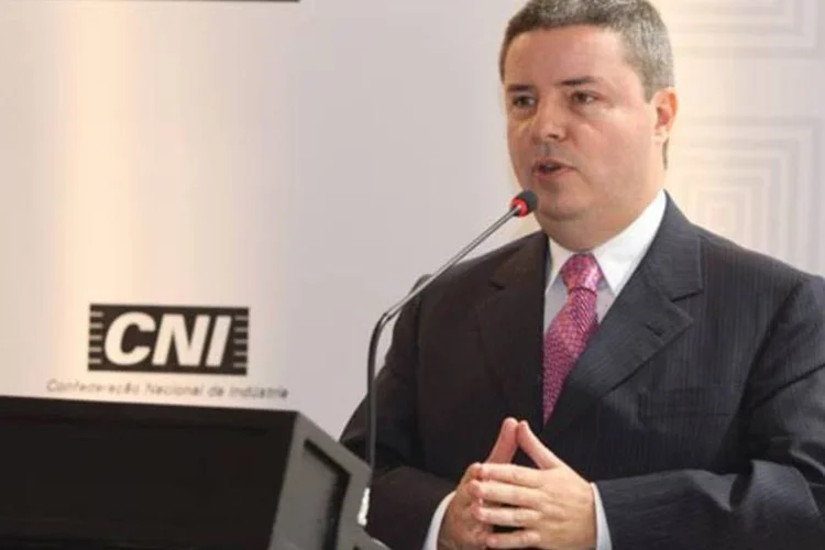 
	Antonio Anastasia: em seu discurso no evento de inaugura&ccedil;&atilde;o do comit&ecirc; de A&eacute;cio, Anastasia foi breve
 (Denis Ribeiro)