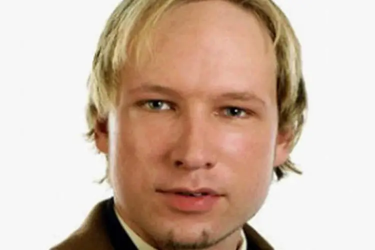 Autor dos atentados que deixaram 77 mortos no país, Breivik acredita que foi designado para decidir quem deve viver e quem não deve e para salvar a humanidade (Getty Images)