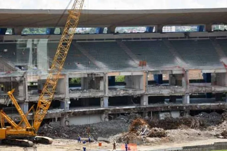 
	Andrade Gutierrez: cons&oacute;rcio para a reforma do est&aacute;dio do Maracan&atilde; para a Copa do Mundo
 (Jonas Oliveira/PLACAR)