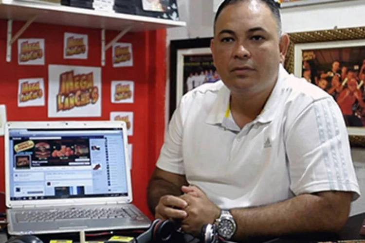 André Luis da Silva Martins, empreendedor: em um ano ele conseguiu duplicar as vendas, quando passou a aceitar pedidos de delivery pela plataforma (Reprodução)