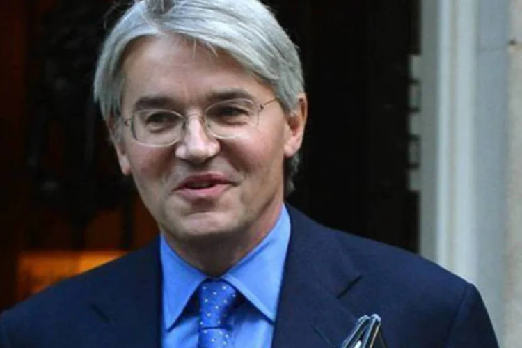 O membro do governo britânico Andrew Mitchell: Cameron aceitou a renúncia em outra carta na qual disse entender "os motivos pelos quais chegou a esta conclusão" (©AFP/File)