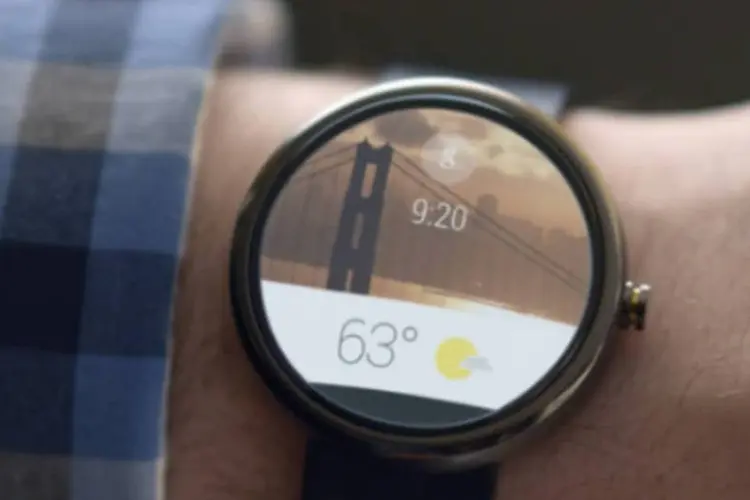 Google anuncia versão do Android para relógios inteligentes: empresa confirmou que o lançamento do Wear Android acontece ainda em 2014 (Reprodução/YouTube/GoogleMobile)