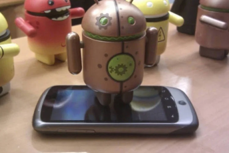 
	Android: &quot;Analisamos o caso antes de formalmente abr&iacute;-lo, e claro que o motivo de termos colocado bastante recursos no caso deve-se &agrave;s nossas preocupa&ccedil;&otilde;es sobre se as coisas est&atilde;o como deveriam estar, se est&atilde;o totalmente de acordo com as regras&quot;, dise Vestager
 (Georgo10 / Flickr)