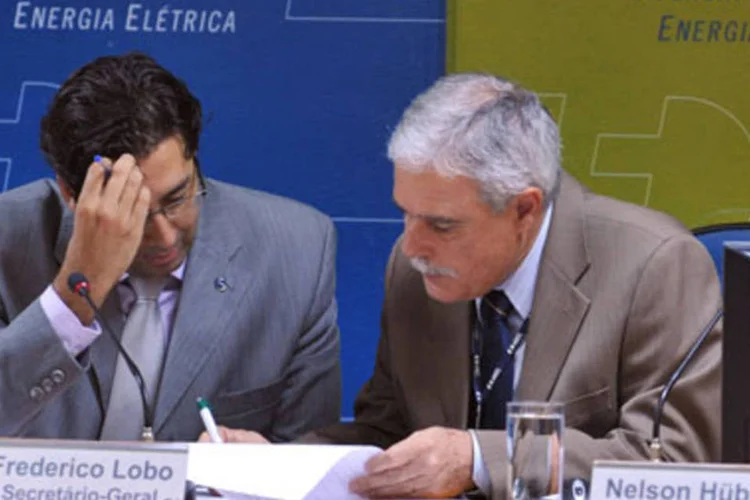 Diretor-geral da Aneel, Nelson Hübner, afirmou que ela foi tomada com base em pareceres de órgãos de defesa do consumidor (.)