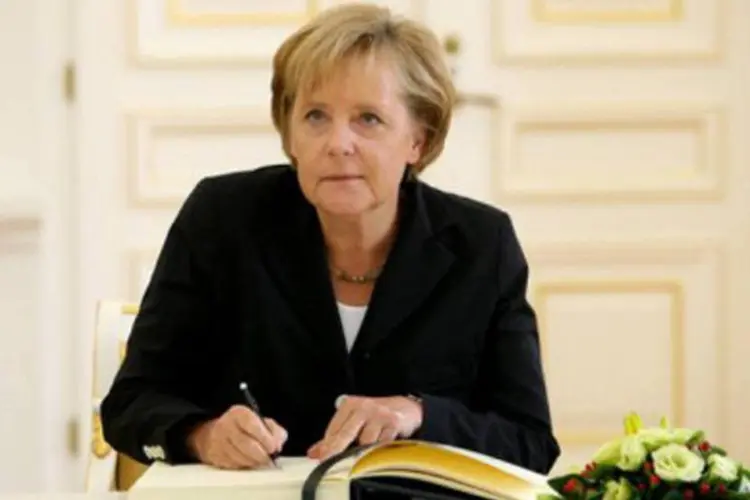 Angela Merkel: segundo ela, é em "interesse próprio da Alemanha" que a cooperação deve ser reforçada (Petras Malukas/AFP)