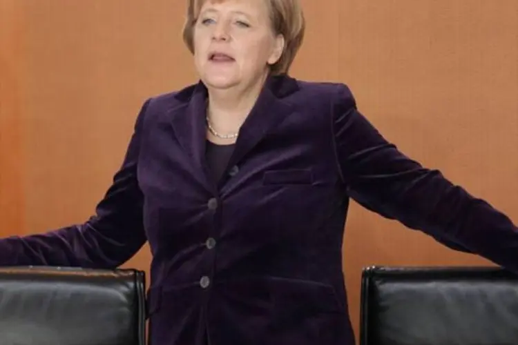A chanceler alemã Angela Merkel: "o tempo pressiona e devemos tomar uma decisão rapidamente"  (Andreas Rentz/Getty Images)