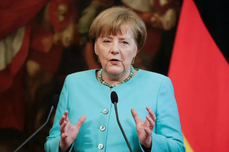 
	Merkel: a chanceler alem&atilde; lamentou a &quot;inseguran&ccedil;a generalizada&quot; que provocaram os atentados, protagonizados por refugiados
 (Max Rossi / Reuters)