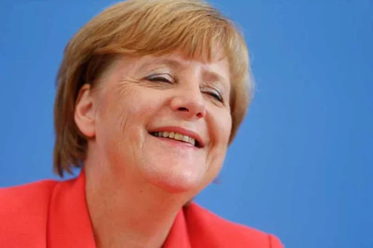 
	A chanceler alem&atilde;, Angela Merkel: &quot;a situa&ccedil;&atilde;o no mercado de trabalho ainda &eacute; s&eacute;ria, mas muitos novos trabalhos est&atilde;o sendo criados&quot;
 (REUTERS/Hannibal)