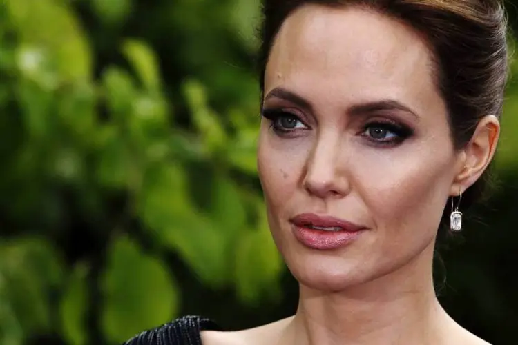 Angelina Jolie: "esses homens acham que podem sair impunes com isso e estão livres para fazer isso" (Luke MacGregor/Reuters)