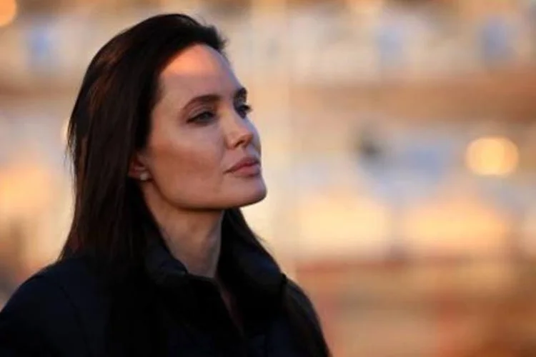 
	A atriz Angelina Jolie: Jolie foi convidada como professora visitante e dar&aacute; aulas, palestras e desenvolver&aacute; pesquisas e workshops
 (Safin Hamed/AFP)