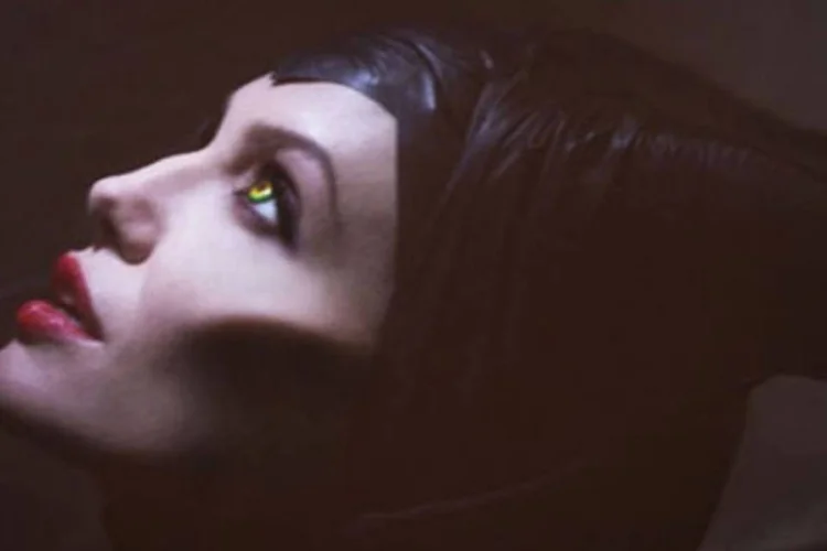 Angelina Jolie como bruxa de "Bela Adormecida", em longa "Maleficent", da Disney (Disney/Divulgação)