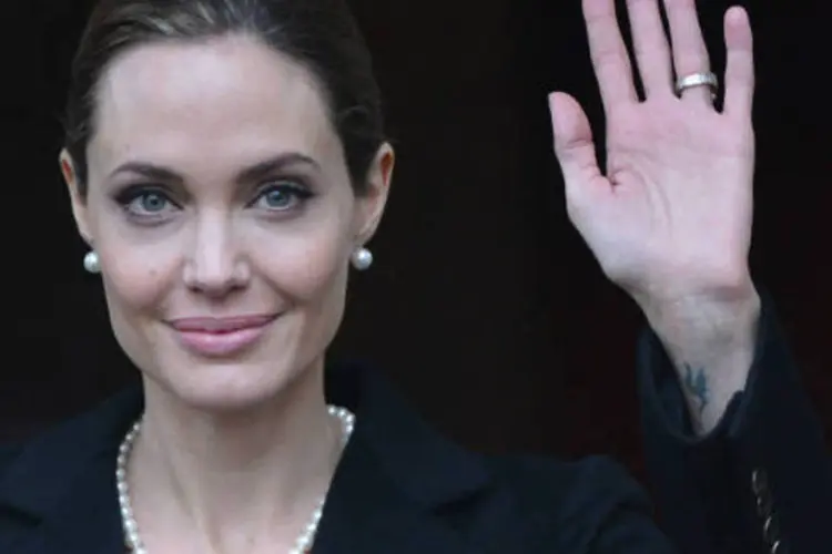 Angelina Jolie: a atriz e embaixadora honorária do Alto Comissário da ONU para refugiados, se dirigiu aos ministros pedindo mais ação para evitar a violência sexual contra mulheres em zonas de conflito.
 (REUTERS/Toby Melville)