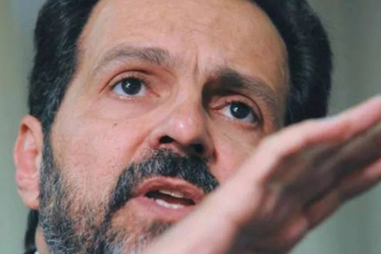 Não consta na prestação de contas do governador do Distrito Federal eleito, Agnelo Queiroz,  doação da construtora (VEJA)