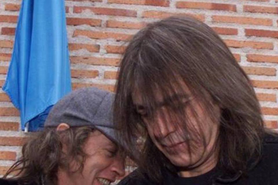 AC/DC vai continuar apesar do afastamento de Malcolm Young